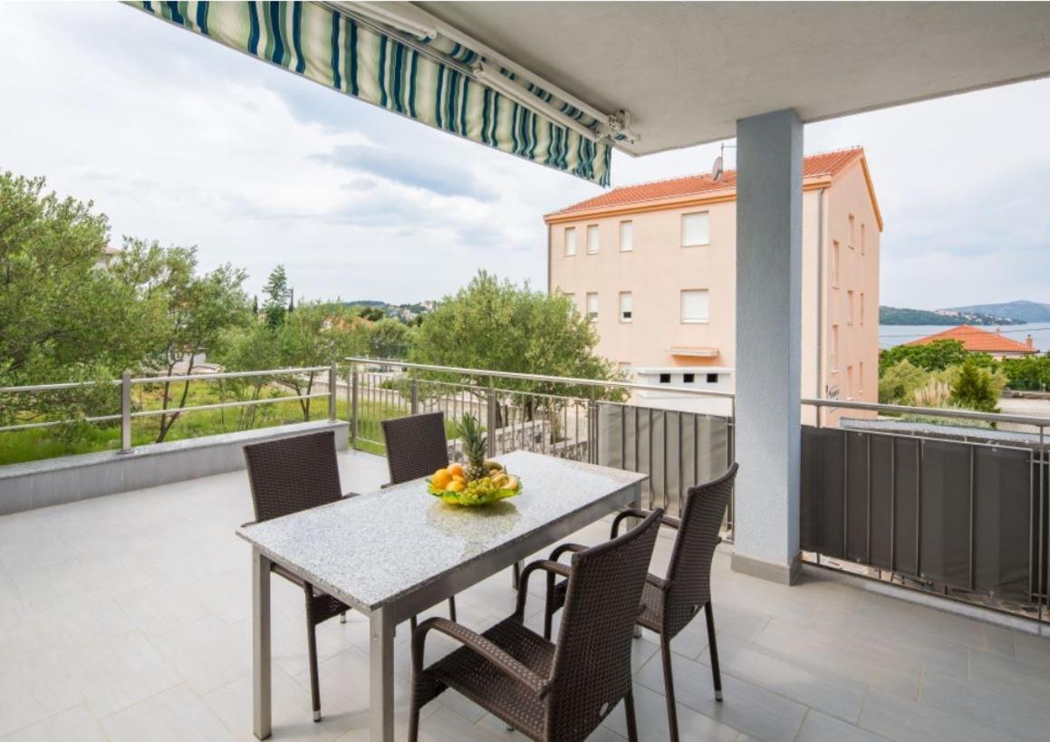 Villa Kristina Trogir Bagian luar foto