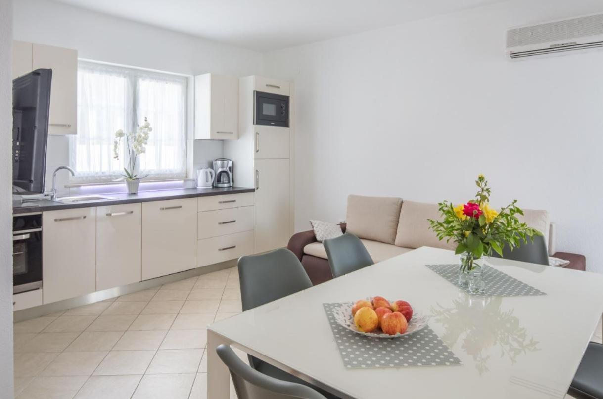 Villa Kristina Trogir Bagian luar foto